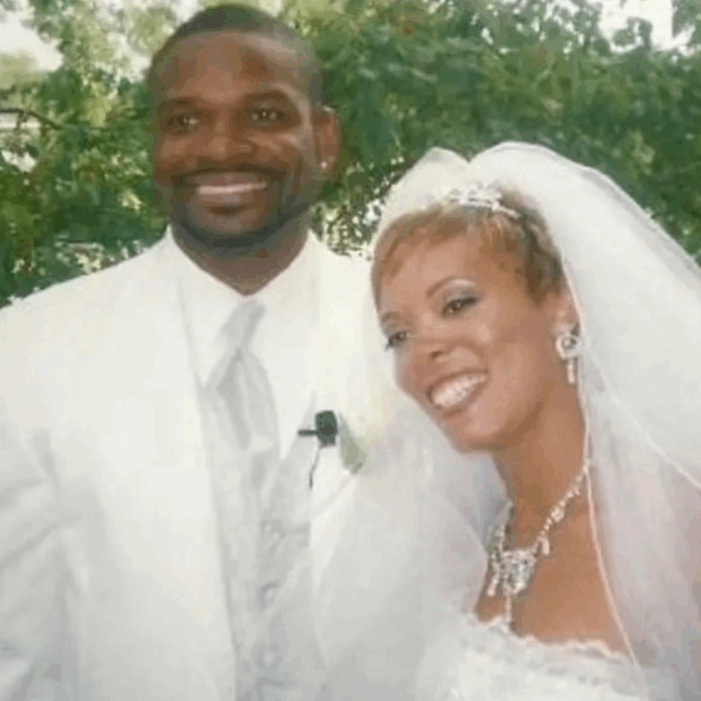 Luxury couple smiling and happy about their special day:)